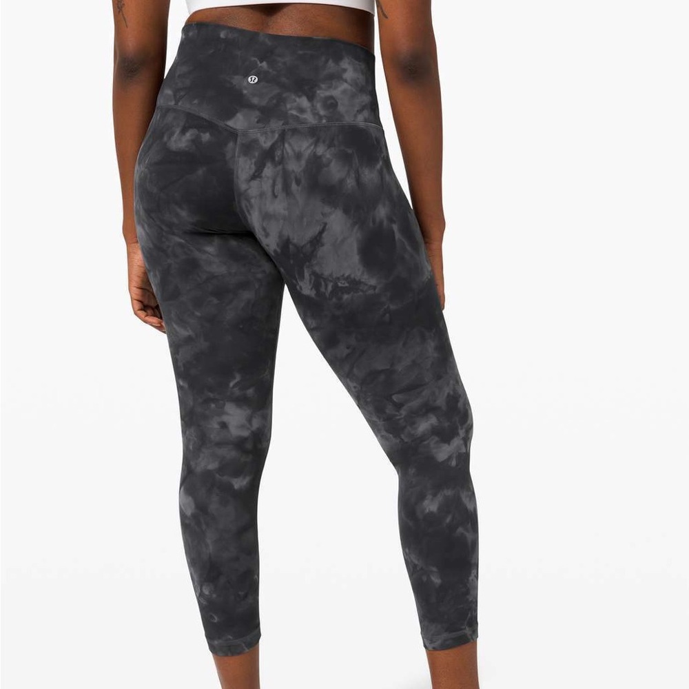 Lululemon Align 25” size 2